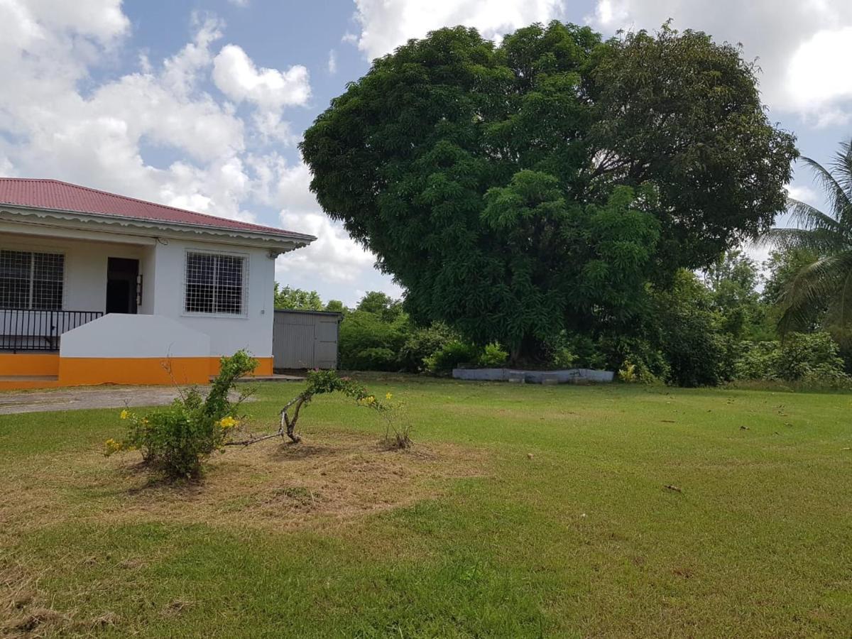 Kaz A Faup Villa Grand-Bourg  Exterior foto